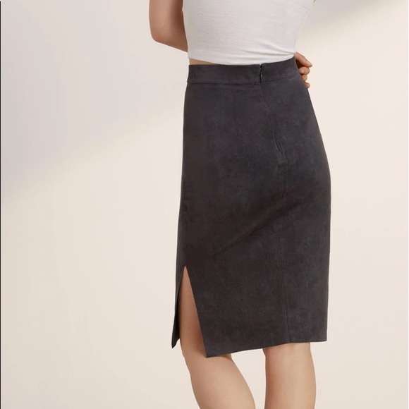Aritzia Dresses & Skirts - Aritzia Faux Suede Pencil Skirt